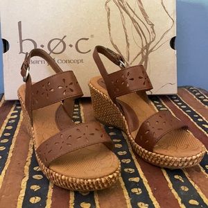 b.o.c Saddle Hesperia Leather Wedge Sandal sz6 New